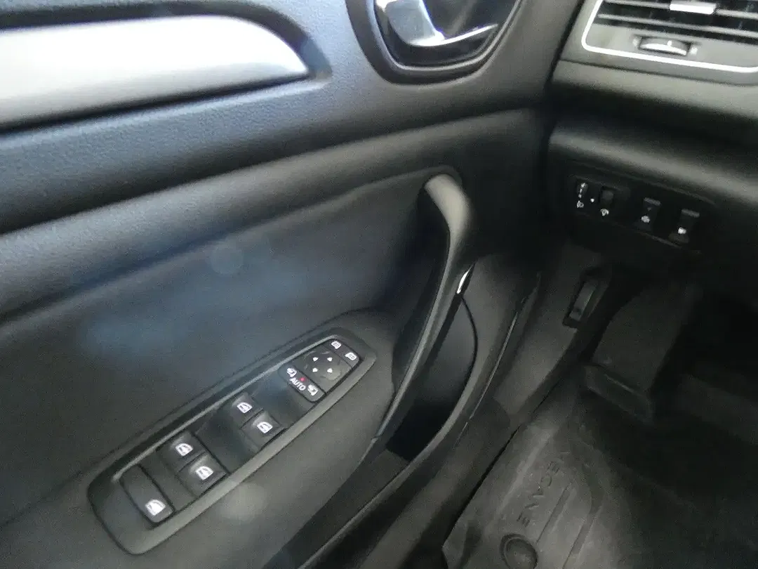 Renault Megane Business Edition - Thumbnail 18