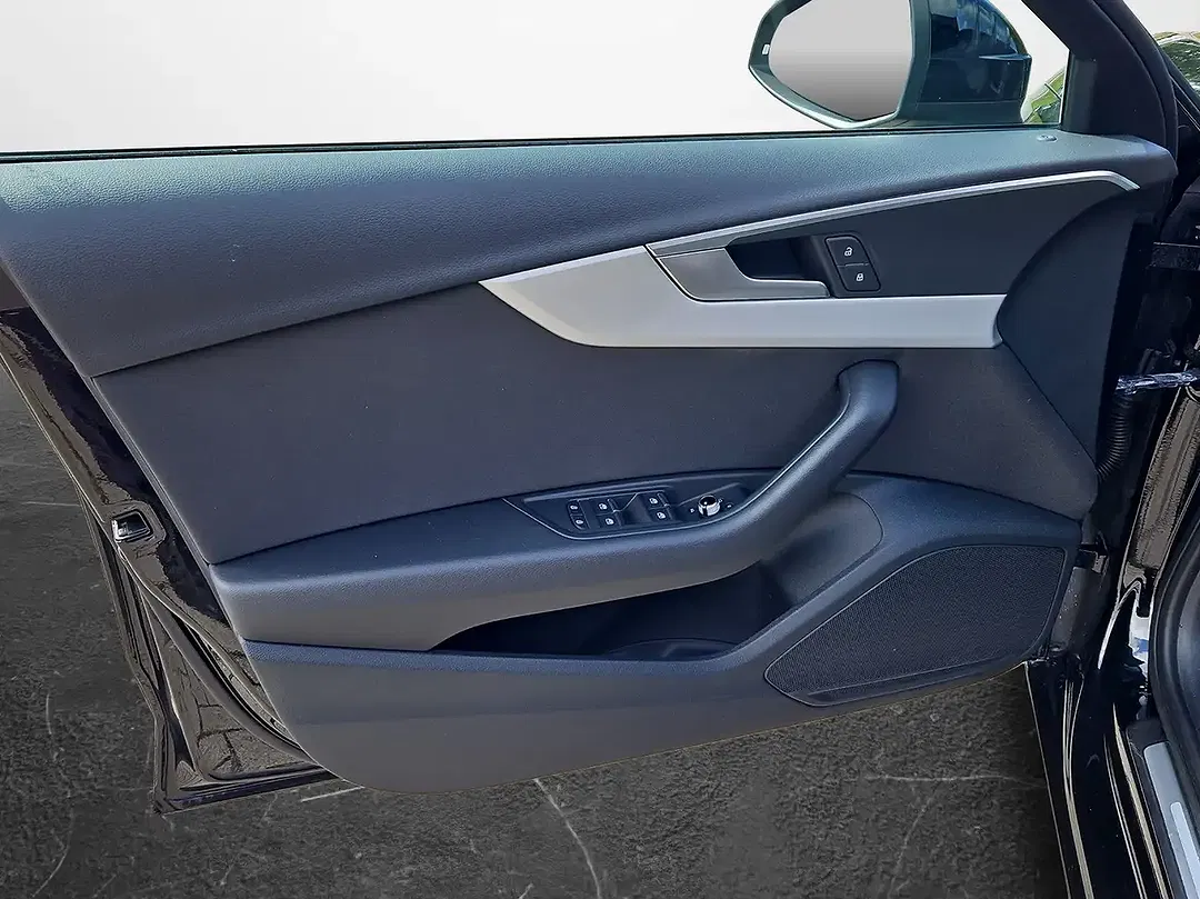 Audi A4 40 TDI S tronic Avant - Thumbnail 6
