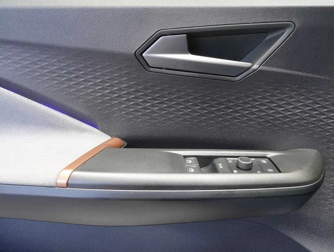 CUPRA Born - Thumbnail 8