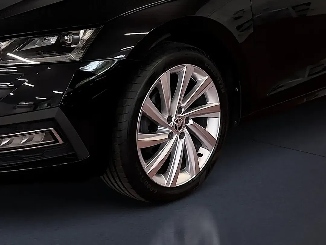 Skoda Octavia 2.0 TDI DSG Combi Style - Thumbnail 13