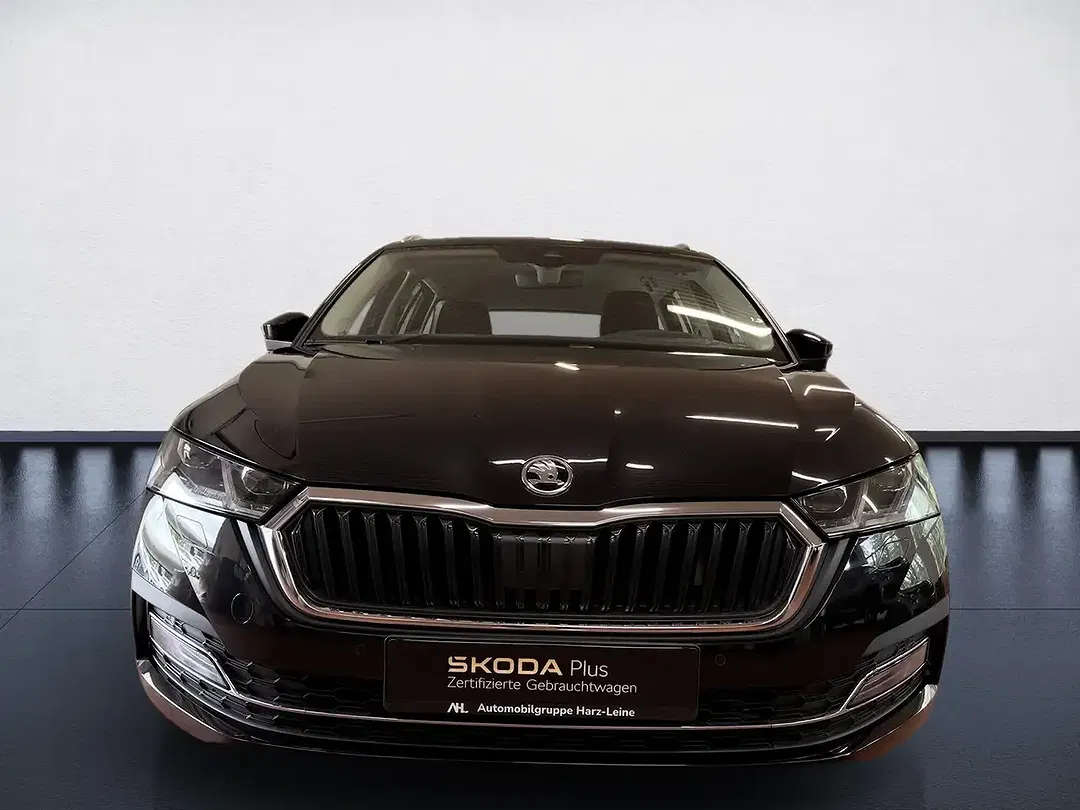 Skoda Octavia 2.0 TDI DSG Combi Style - Thumbnail 8