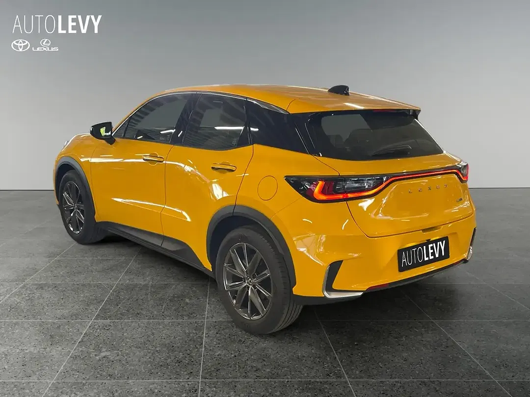 Lexus LBX Comfort - Thumbnail 3