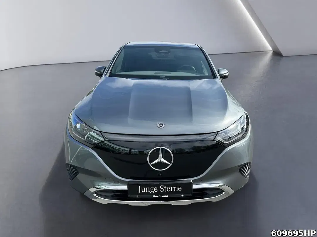 Mercedes-Benz EQE 350 - Thumbnail 7