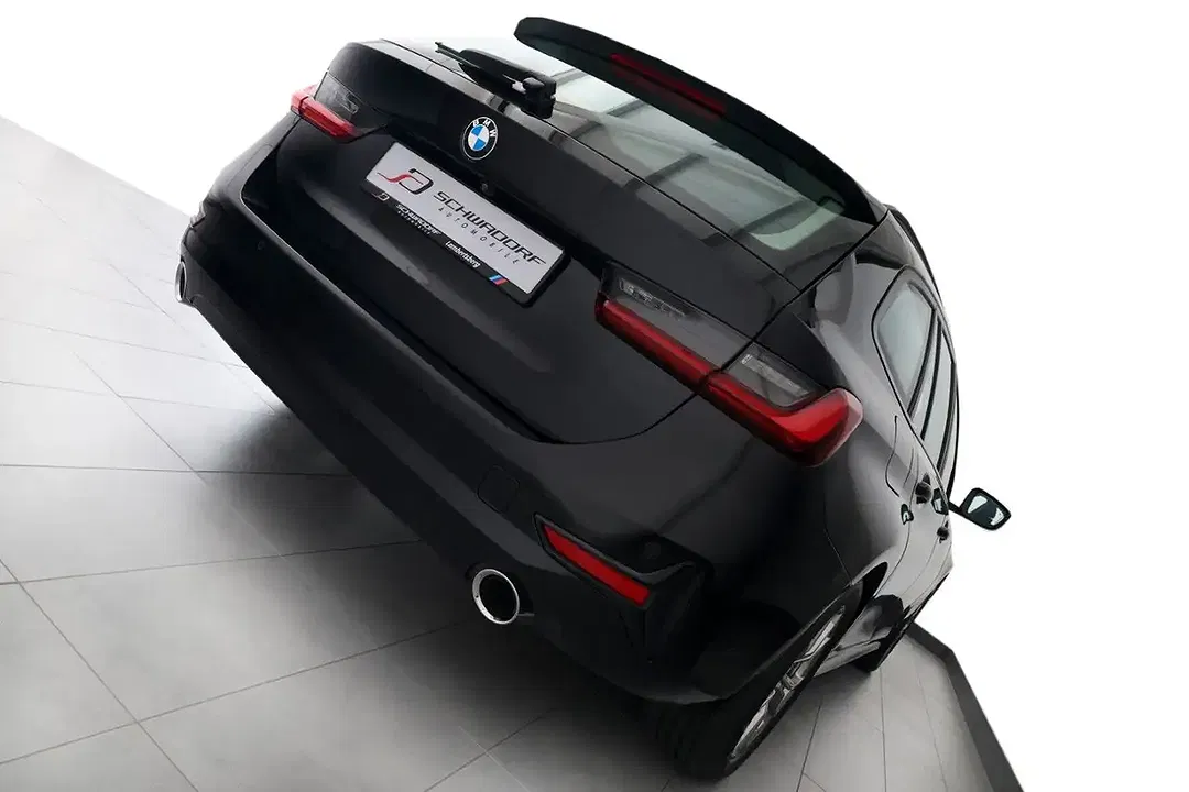 BMW 320 xDrive Touring - Thumbnail 4