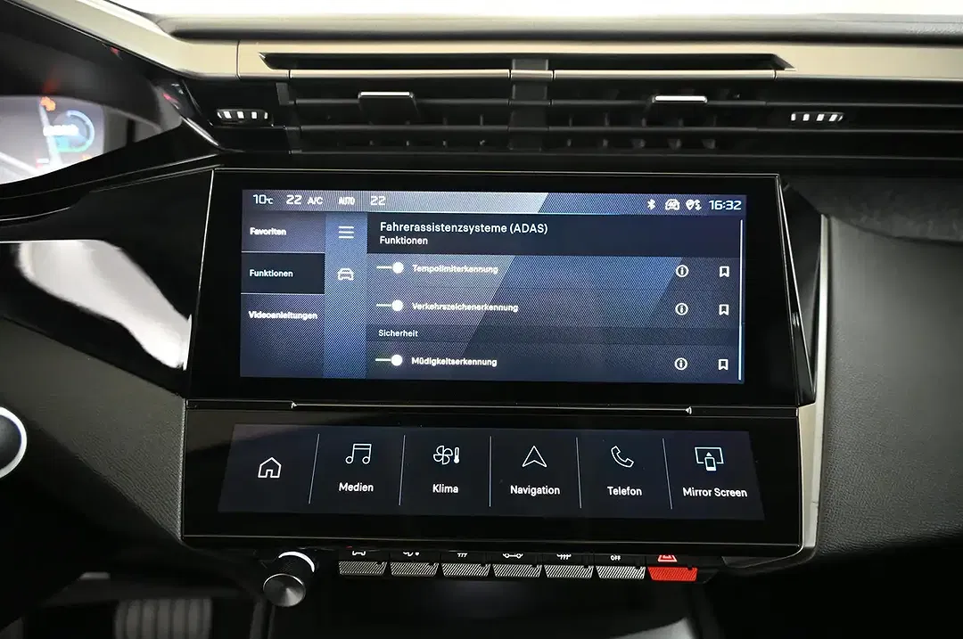 Peugeot 408 180 e-EAT8 PHEV Allure - Thumbnail 18