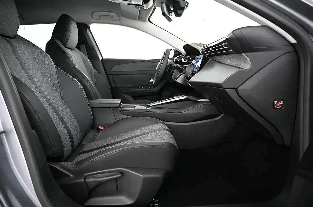 Peugeot 408 180 e-EAT8 PHEV Allure - Thumbnail 26