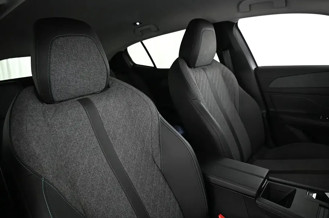 Peugeot 408 180 e-EAT8 PHEV Allure - Thumbnail 27