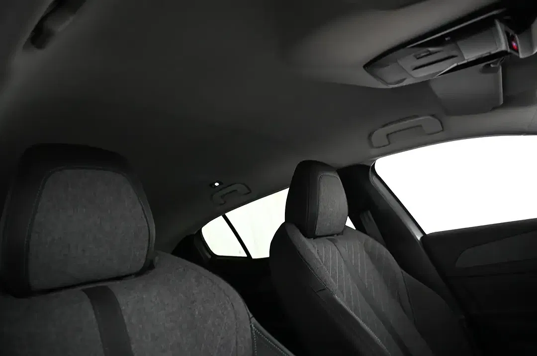 Peugeot 408 180 e-EAT8 PHEV Allure - Thumbnail 28