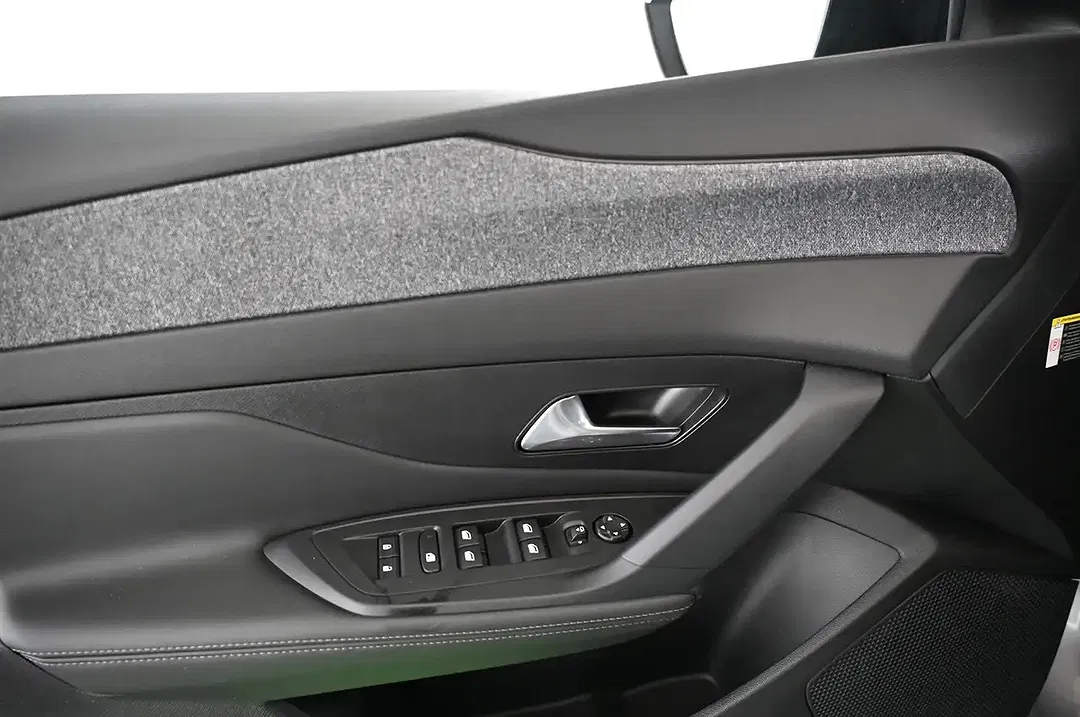 Peugeot 408 180 e-EAT8 PHEV Allure - Thumbnail 29