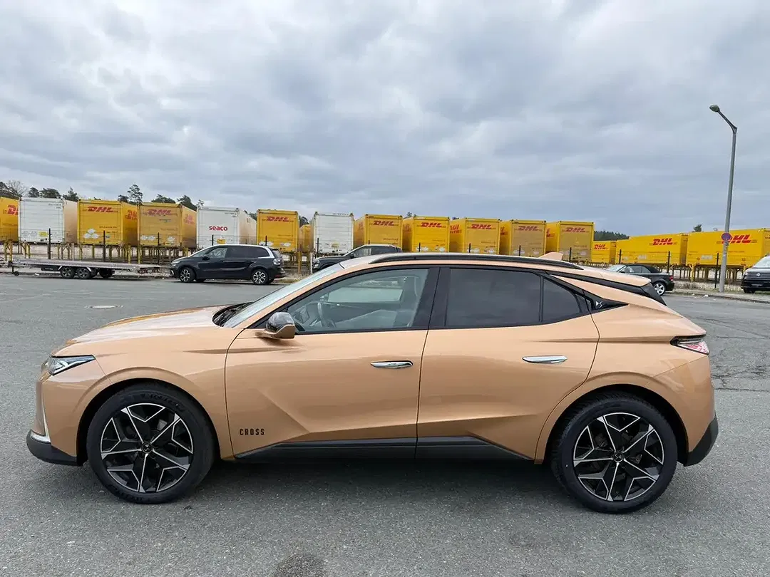DS Automobiles DS 4 - Thumbnail 9