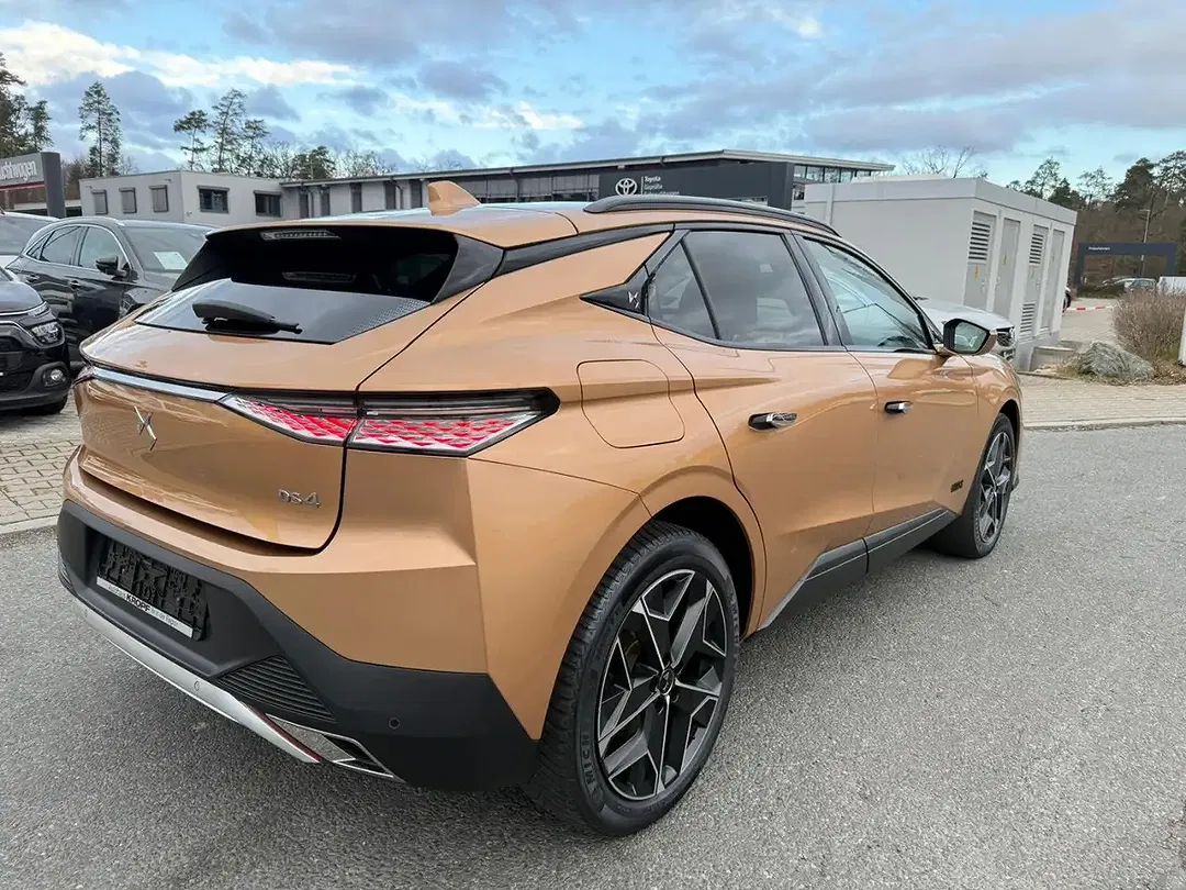 DS Automobiles DS 4 - Thumbnail 6