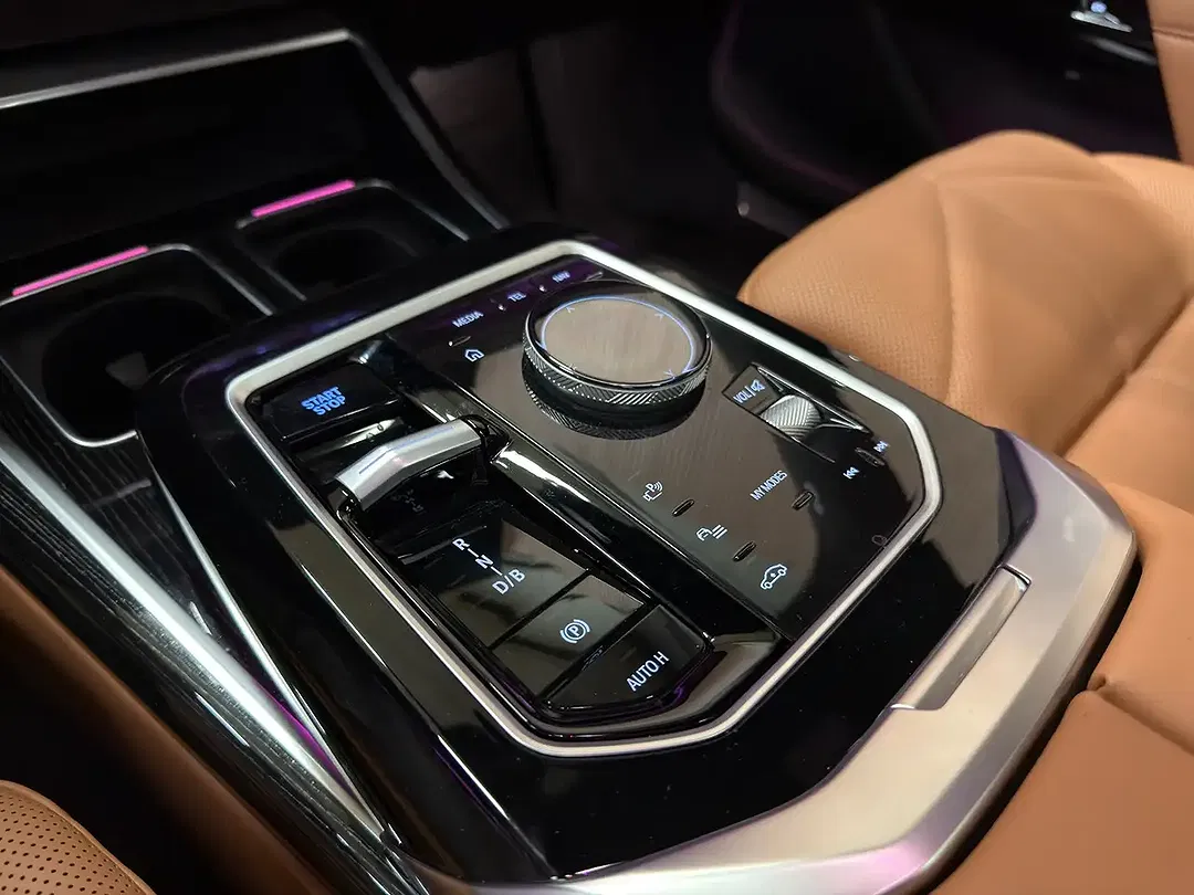 BMW i7 eDrive - Thumbnail 7