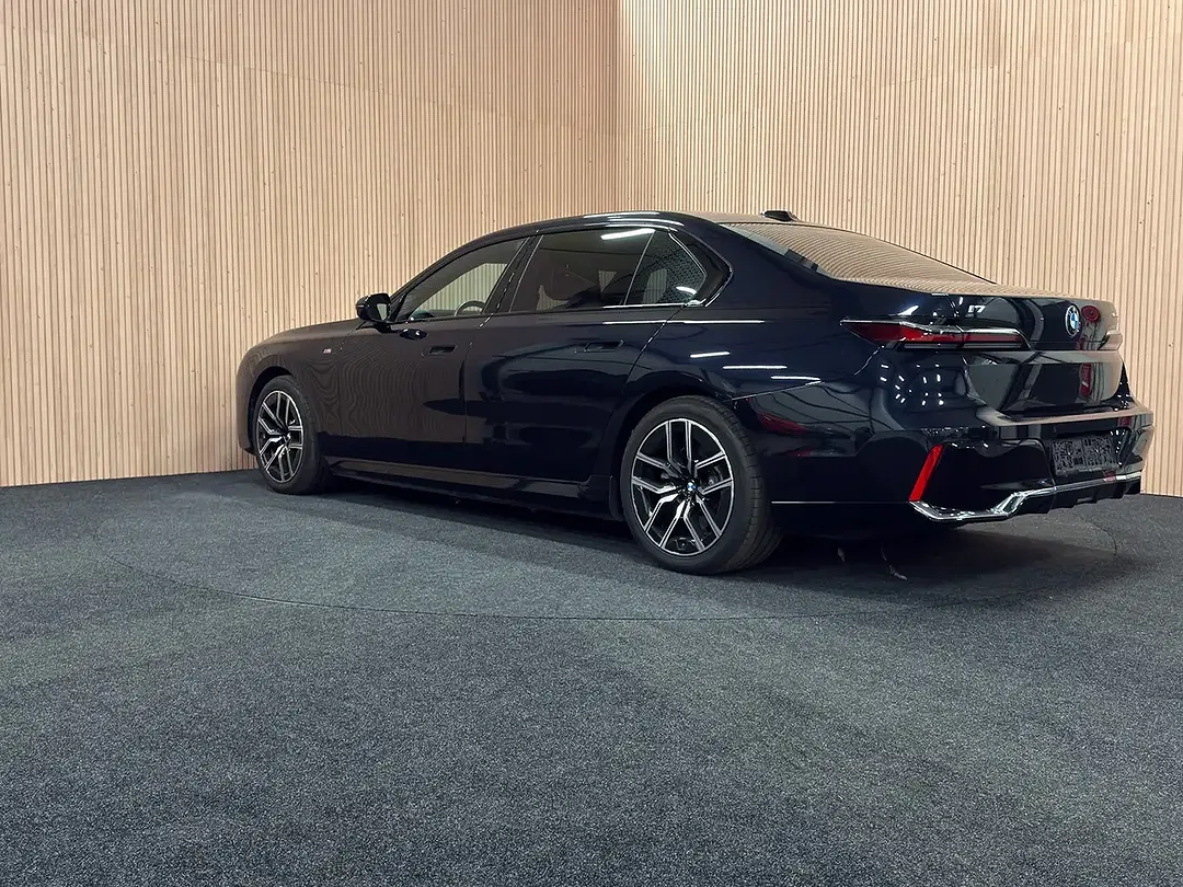 BMW i7 eDrive - foto 2