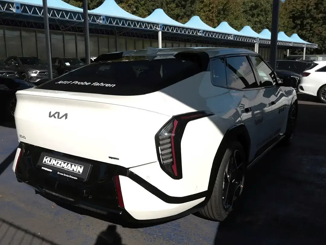 Kia EV4 81.4 kWh GT-Line - foto 2