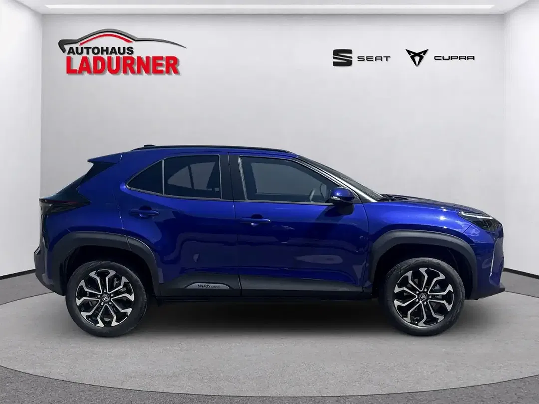 Toyota Yaris Cross Hybrid Teamplayer - Thumbnail 4
