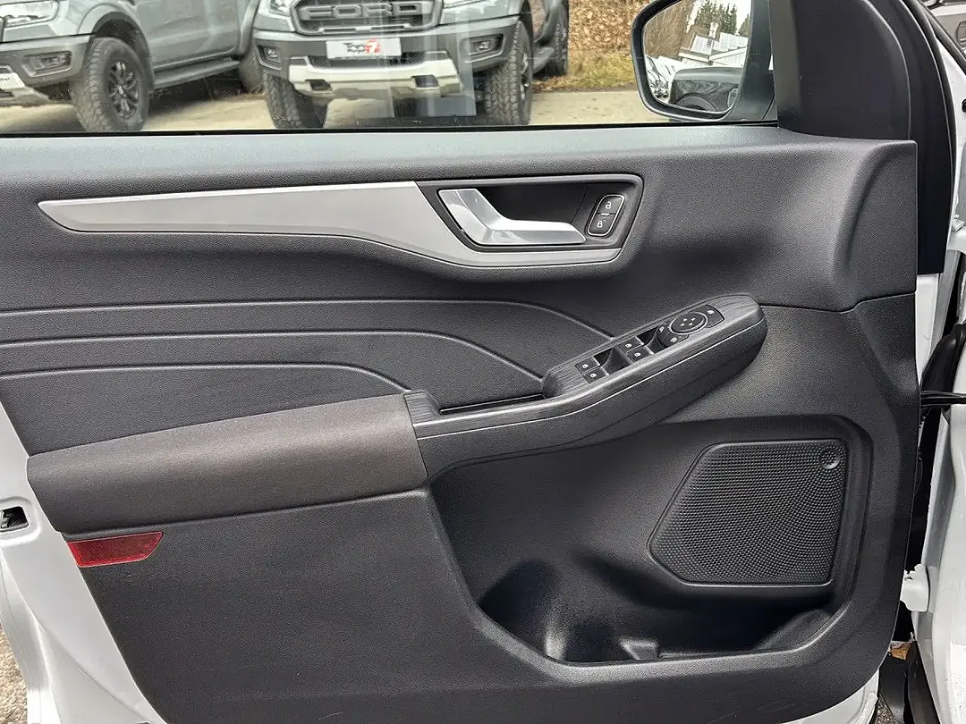 Ford Kuga PHEV Cool & Connect - Thumbnail 9