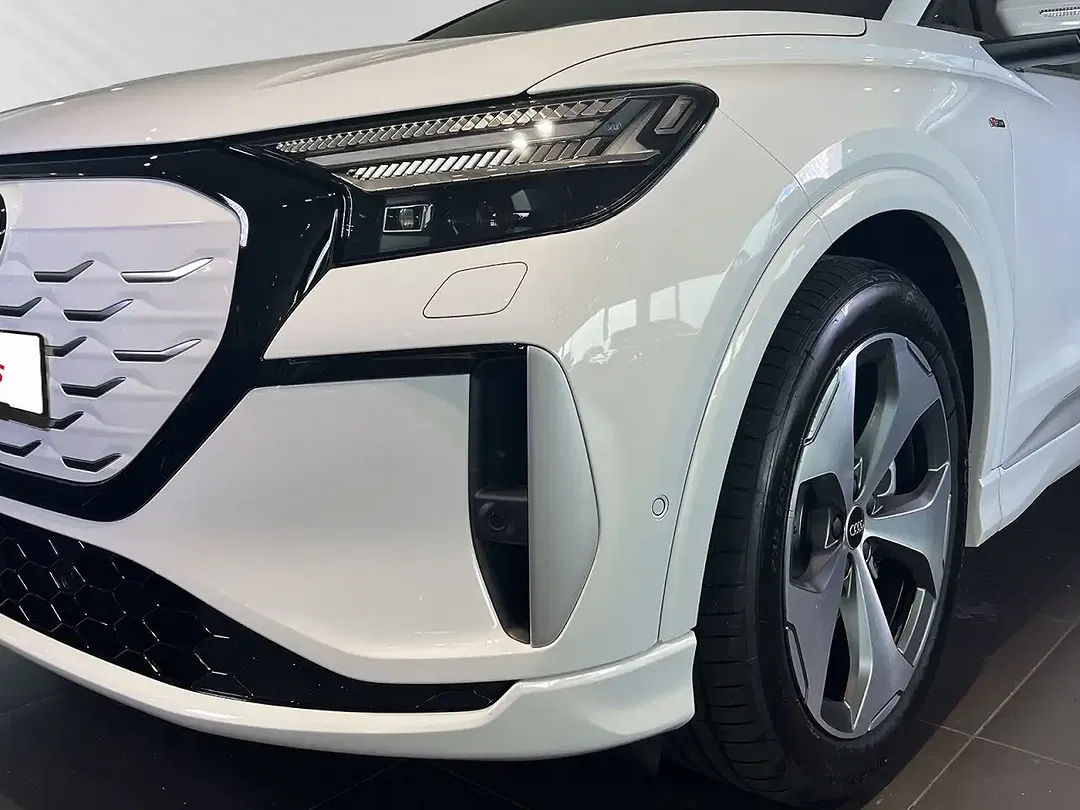 Audi Q4 e-tron performance Pro S line - Thumbnail 5