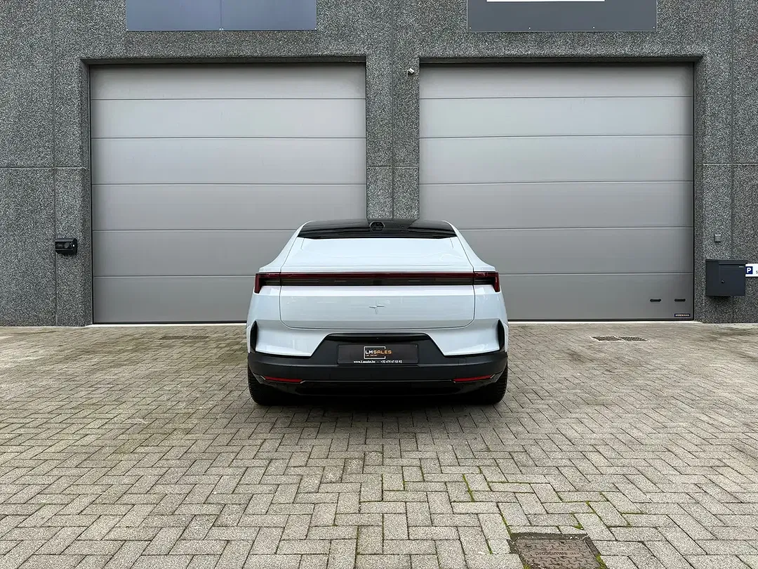 Polestar 4 100 kWh Long Range Single Motor - Thumbnail 4