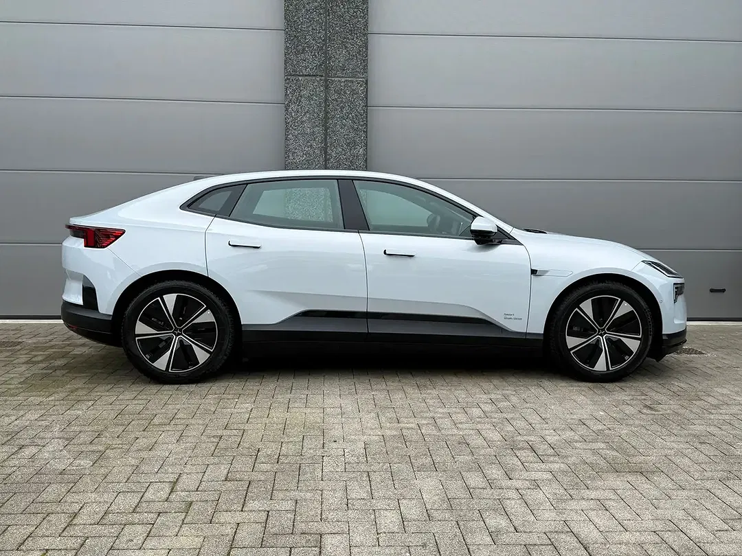 Polestar 4 100 kWh Long Range Single Motor - Thumbnail 6