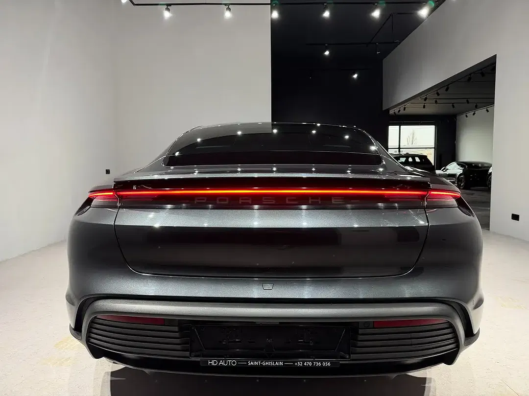 Porsche Taycan 4 - foto 15