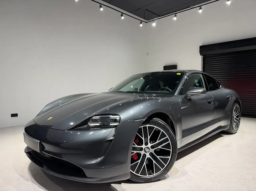 Porsche Taycan 4 - foto 2