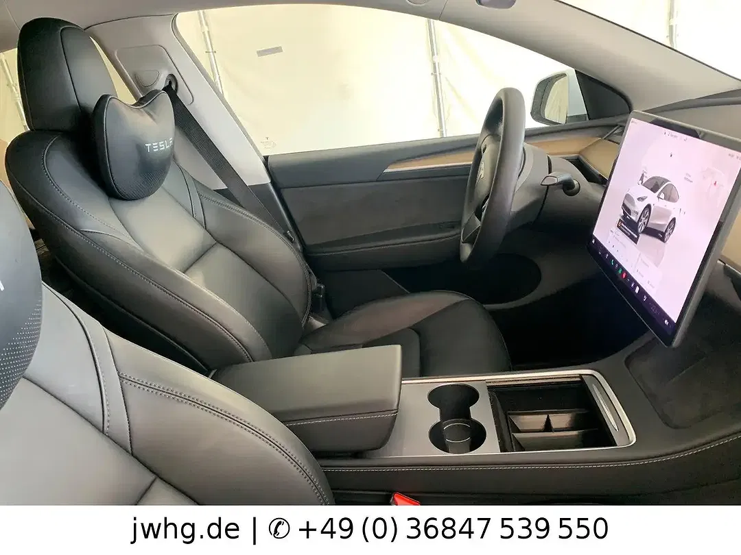 Tesla Model Y - foto 2