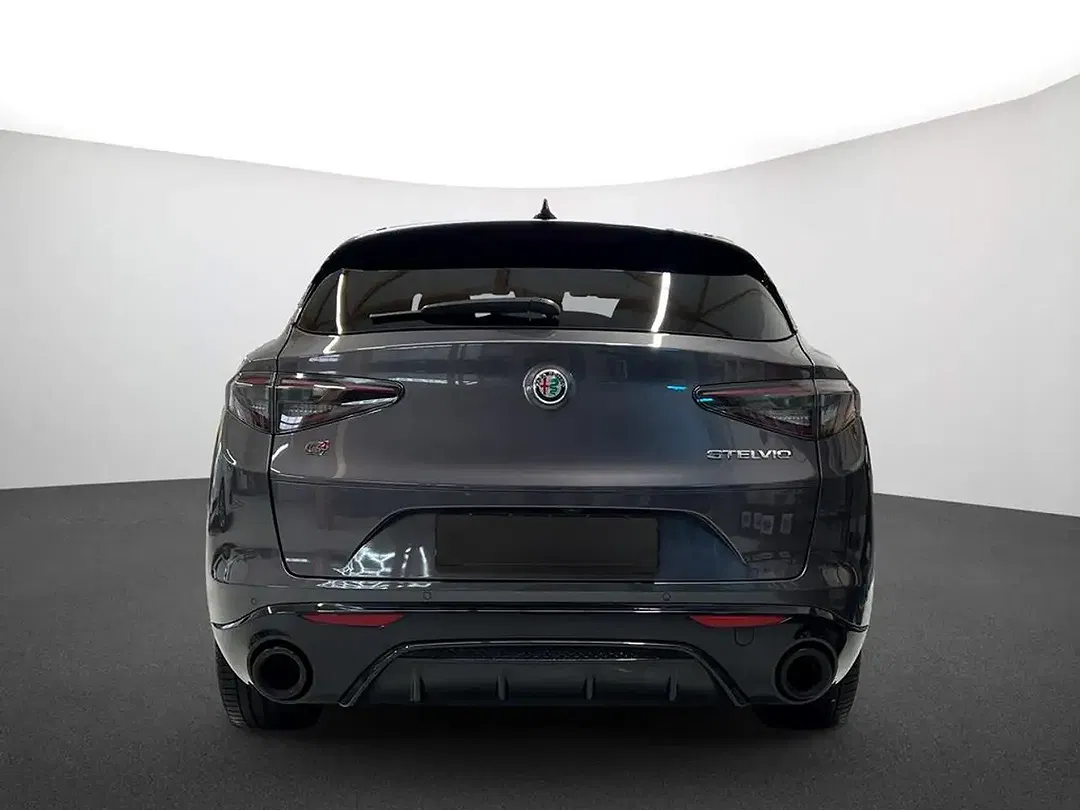 Alfa Romeo Stelvio 2.0 16V Turbo Q4 Veloce - Thumbnail 2