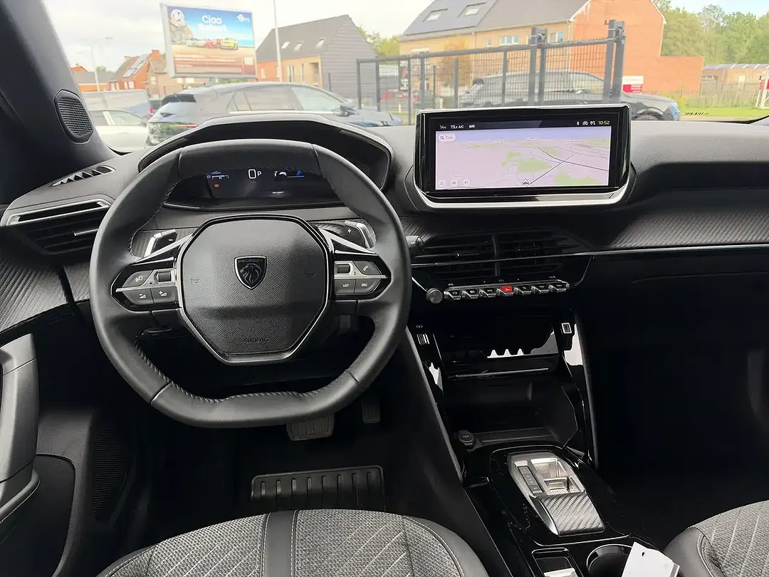 Peugeot 2008 Hybrid Allure - Thumbnail 13