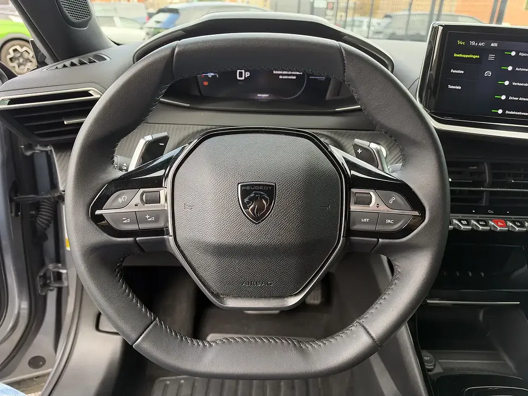 Peugeot 2008 Hybrid Allure - Thumbnail 14