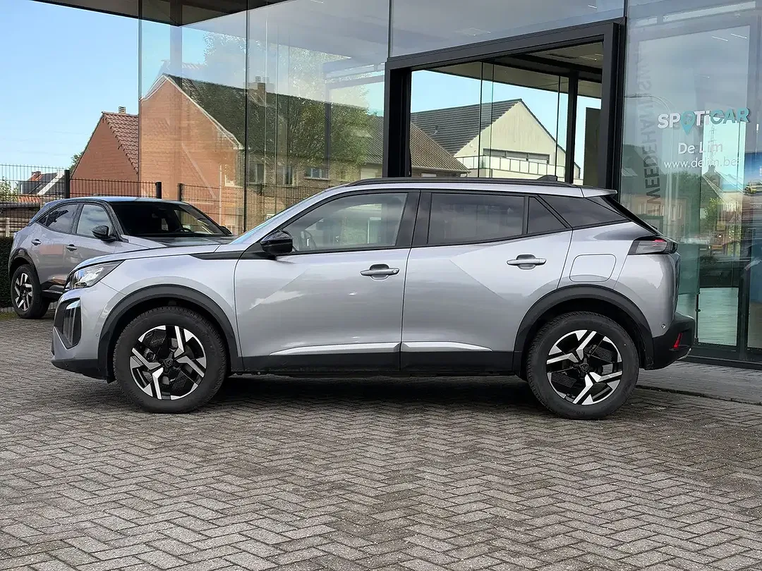 Peugeot 2008 Hybrid Allure - Thumbnail 4