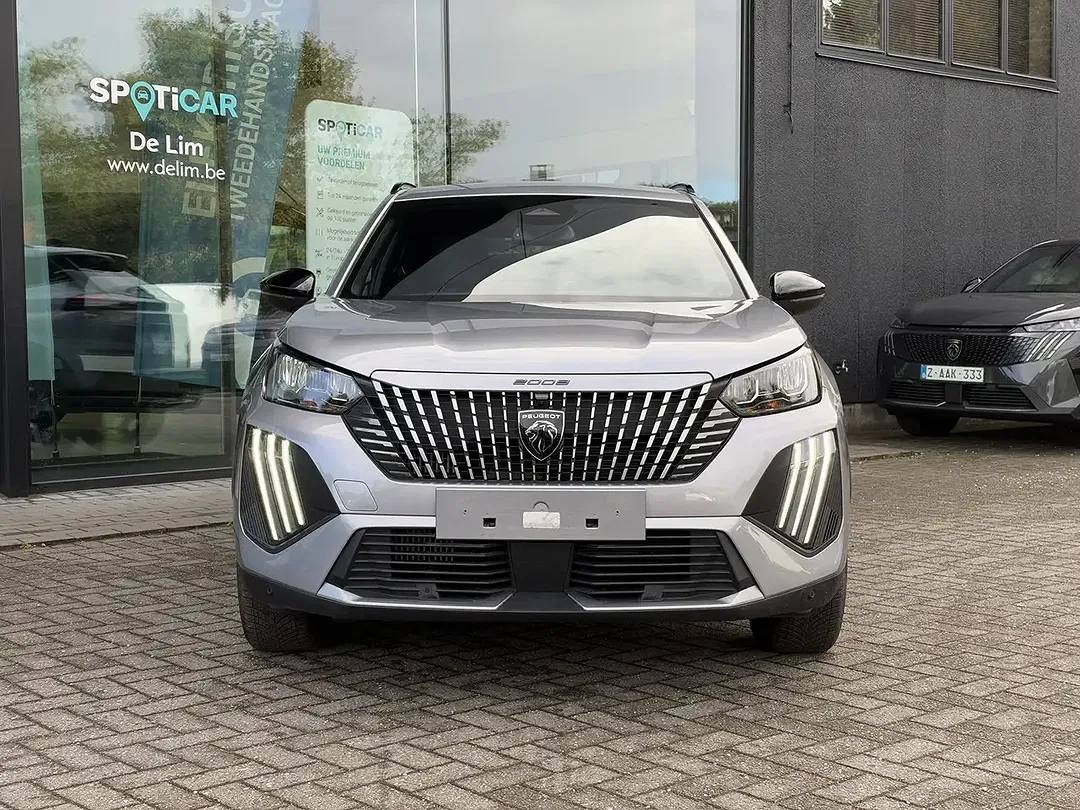 Peugeot 2008 Hybrid Allure - Thumbnail 6