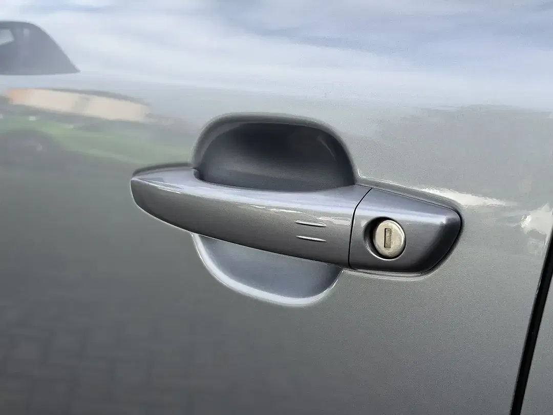 Peugeot 2008 Hybrid Allure - Thumbnail 9