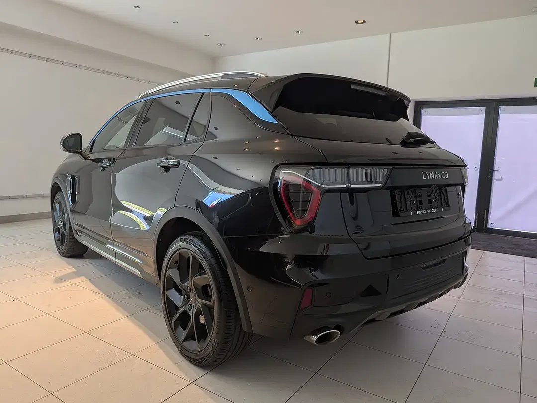 Lynk & Co 01 - Thumbnail 3