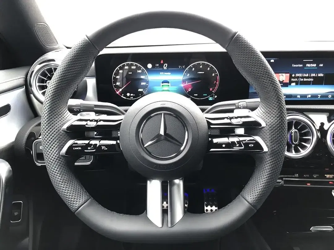 Mercedes-Benz CLA 180 AMG MBUX Night - Thumbnail 10