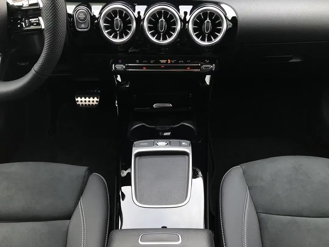 Mercedes-Benz CLA 180 AMG MBUX Night - Thumbnail 13