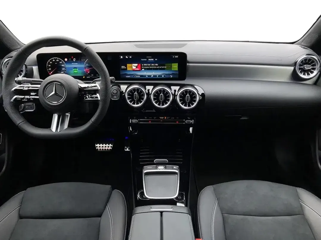 Mercedes-Benz CLA 180 AMG MBUX Night - Thumbnail 4