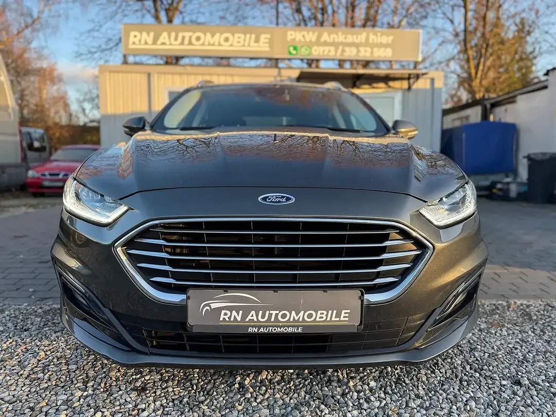Ford Mondeo Hybrid AUT Titanium - foto 1