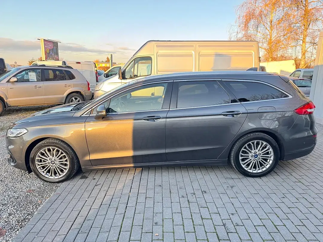 Ford Mondeo Hybrid AUT Titanium - Thumbnail 6