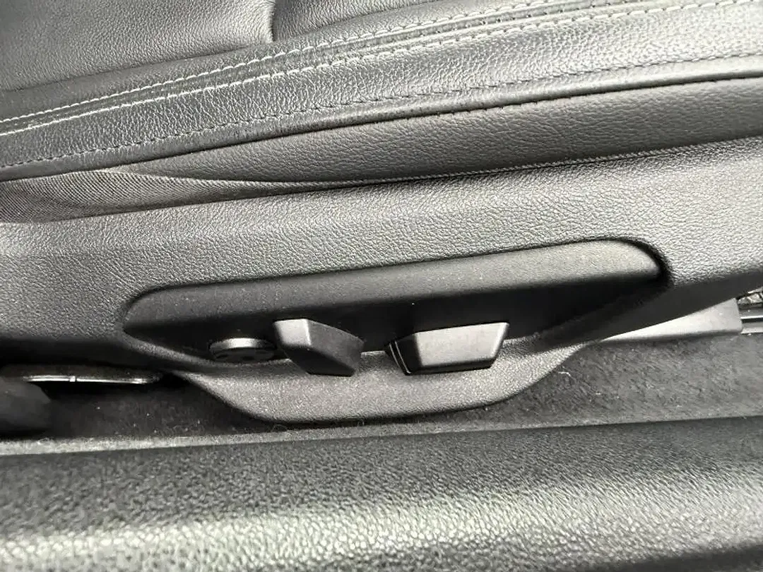 Toyota Supra - Thumbnail 11