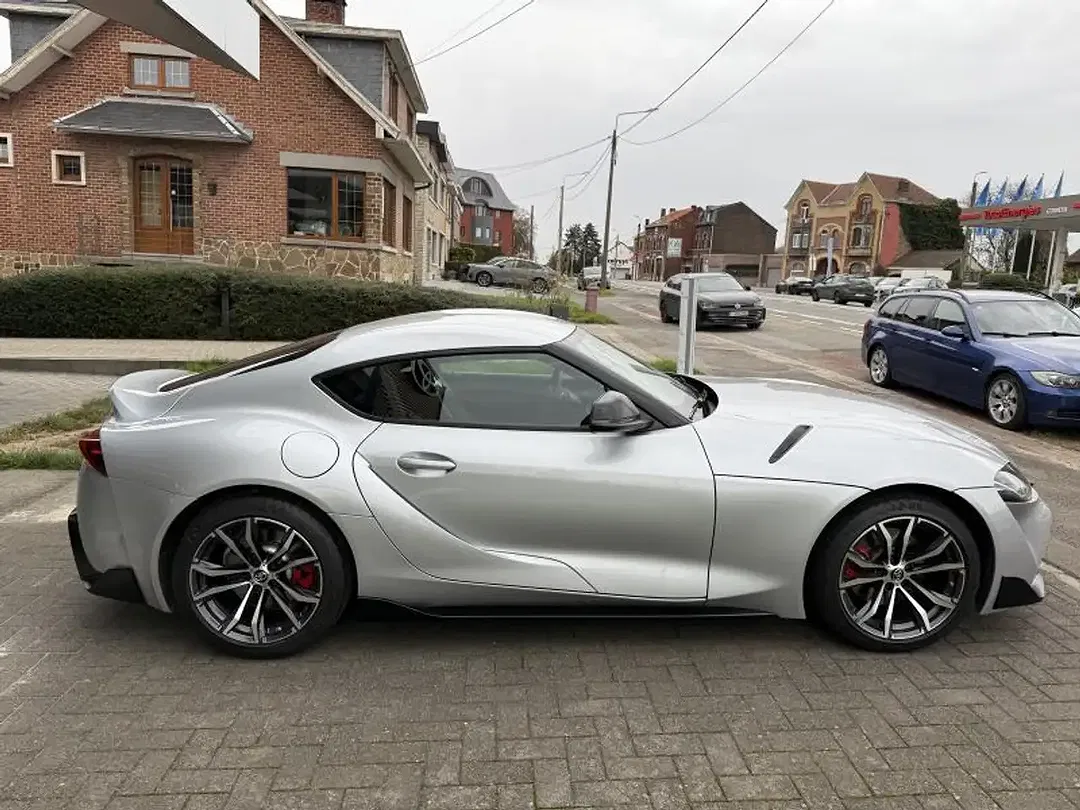 Toyota Supra - Thumbnail 4