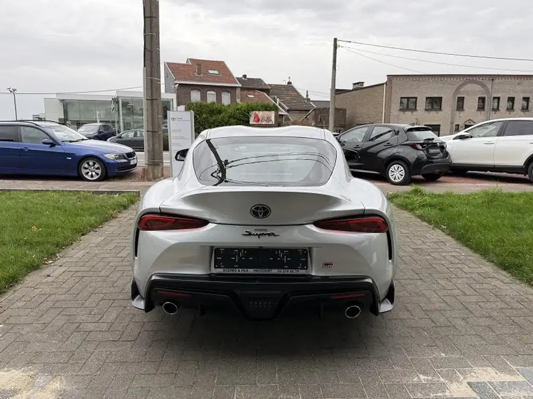 Toyota Supra - Thumbnail 6