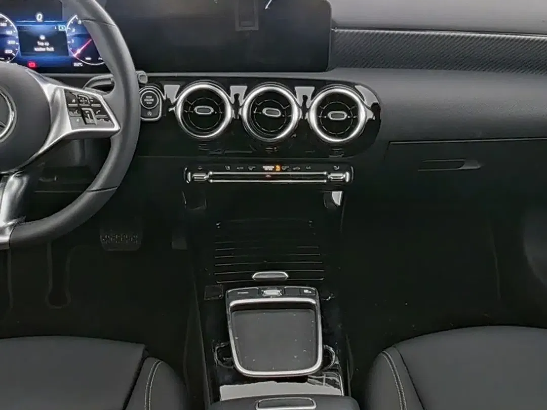 Mercedes-Benz A 180 - Thumbnail 7