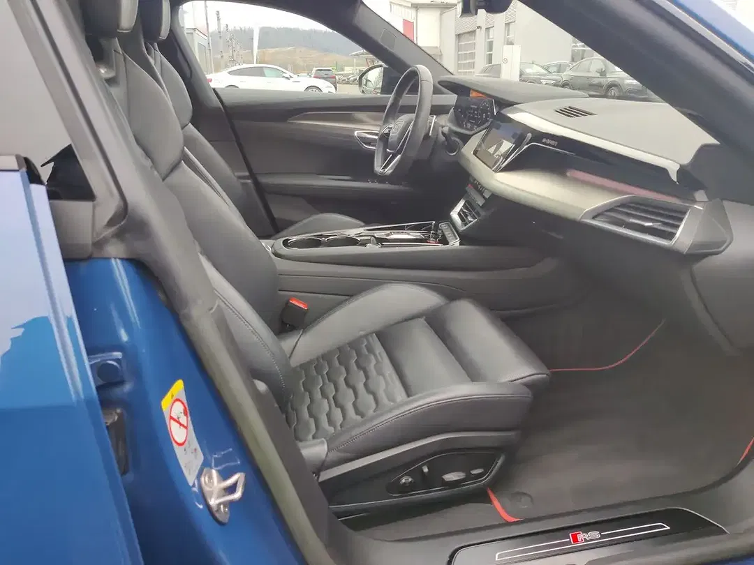 Audi RS e-tron GT quattro Matrix LED - foto 15