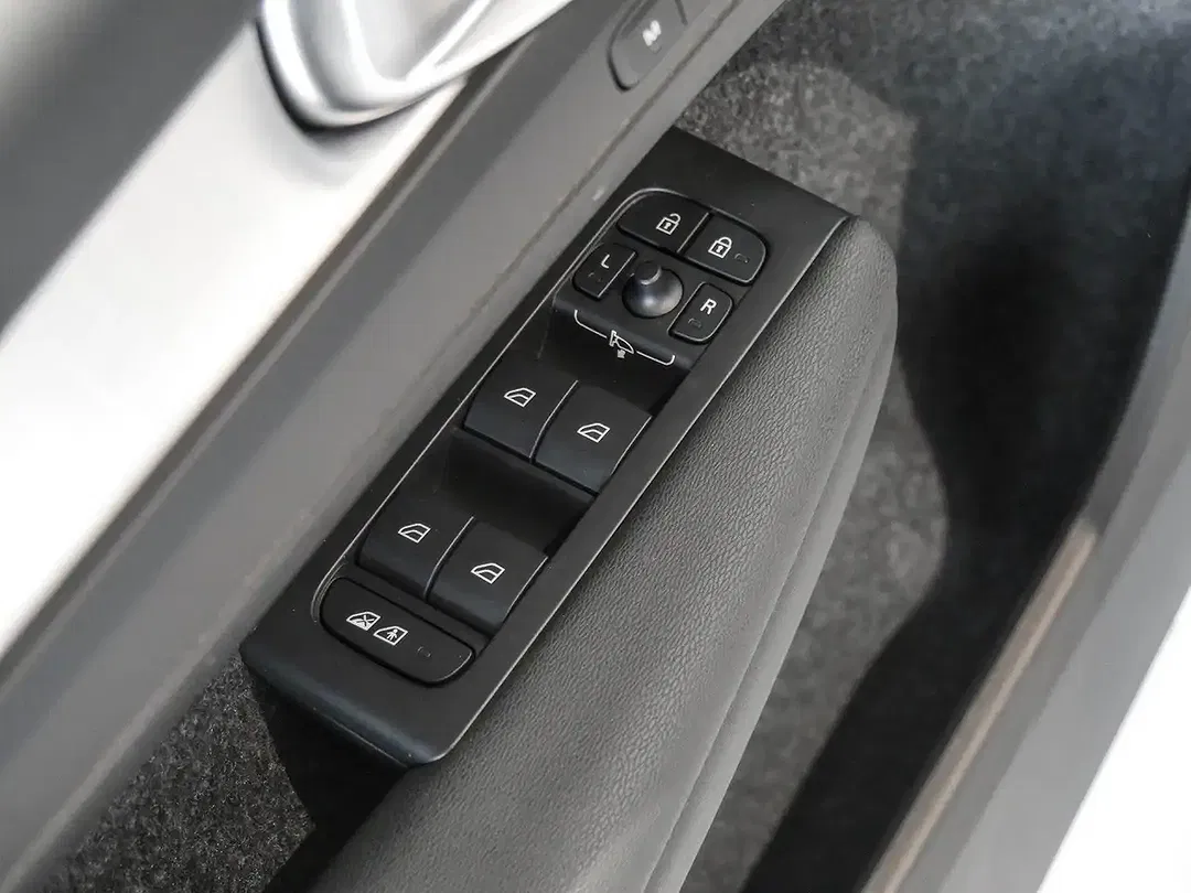 Volvo XC40 B3 Core - Thumbnail 15