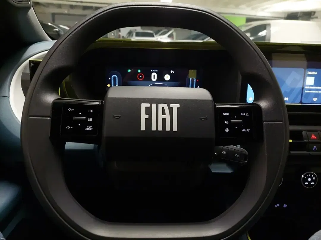 Fiat Grande Panda Hybrid Icon - Thumbnail 12