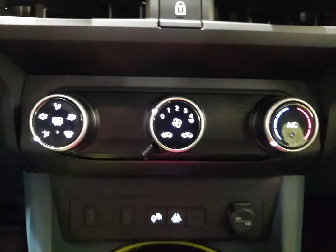 Fiat Grande Panda Hybrid Icon - Thumbnail 8