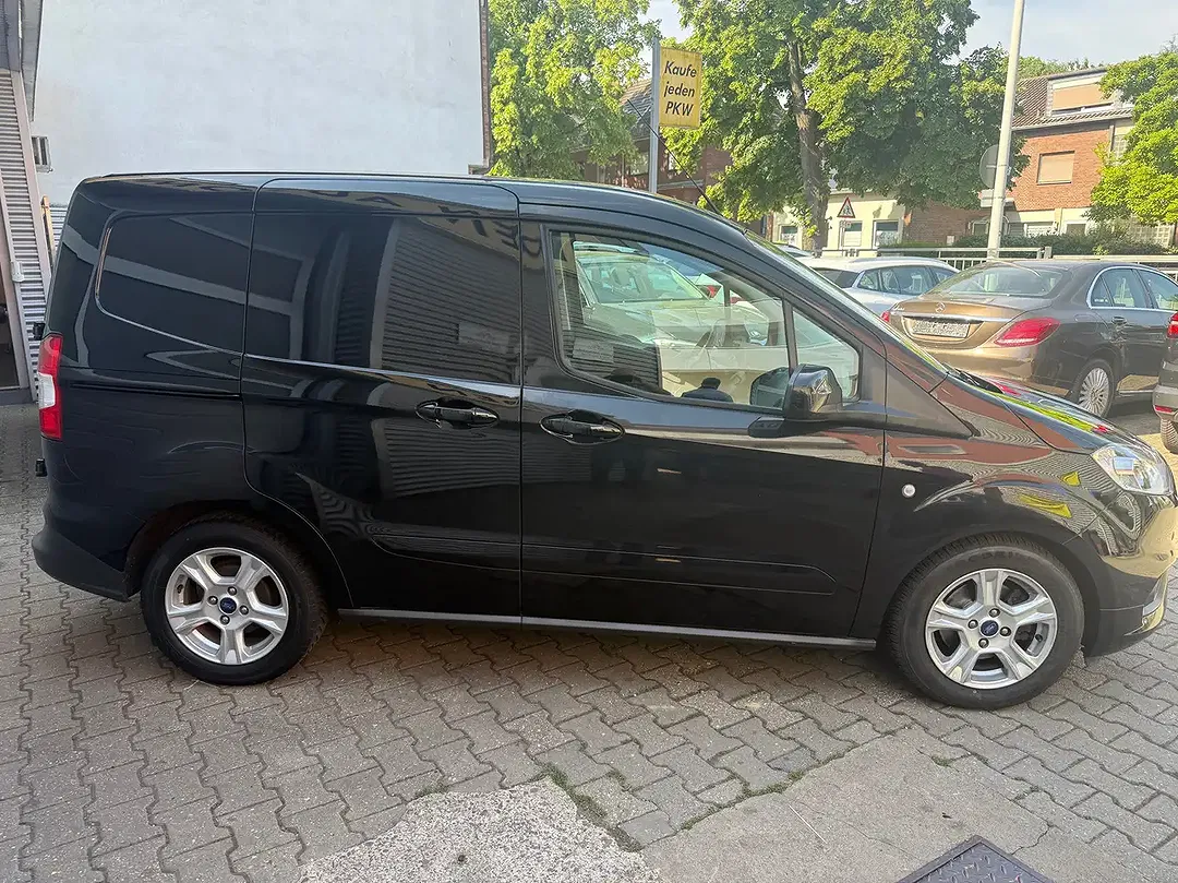 Ford Transit Courier Limited - Thumbnail 4