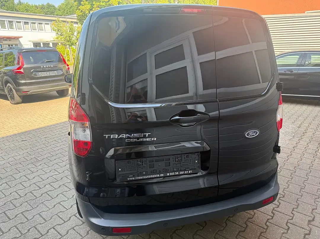Ford Transit Courier Limited - Thumbnail 5