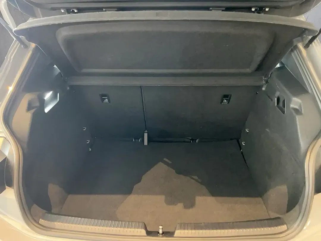 CUPRA Born - Thumbnail 13