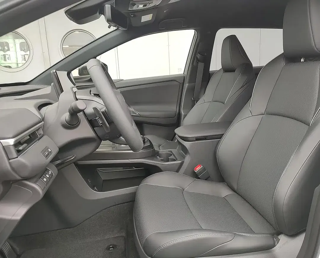 Subaru Solterra AWD Comfort - Thumbnail 6